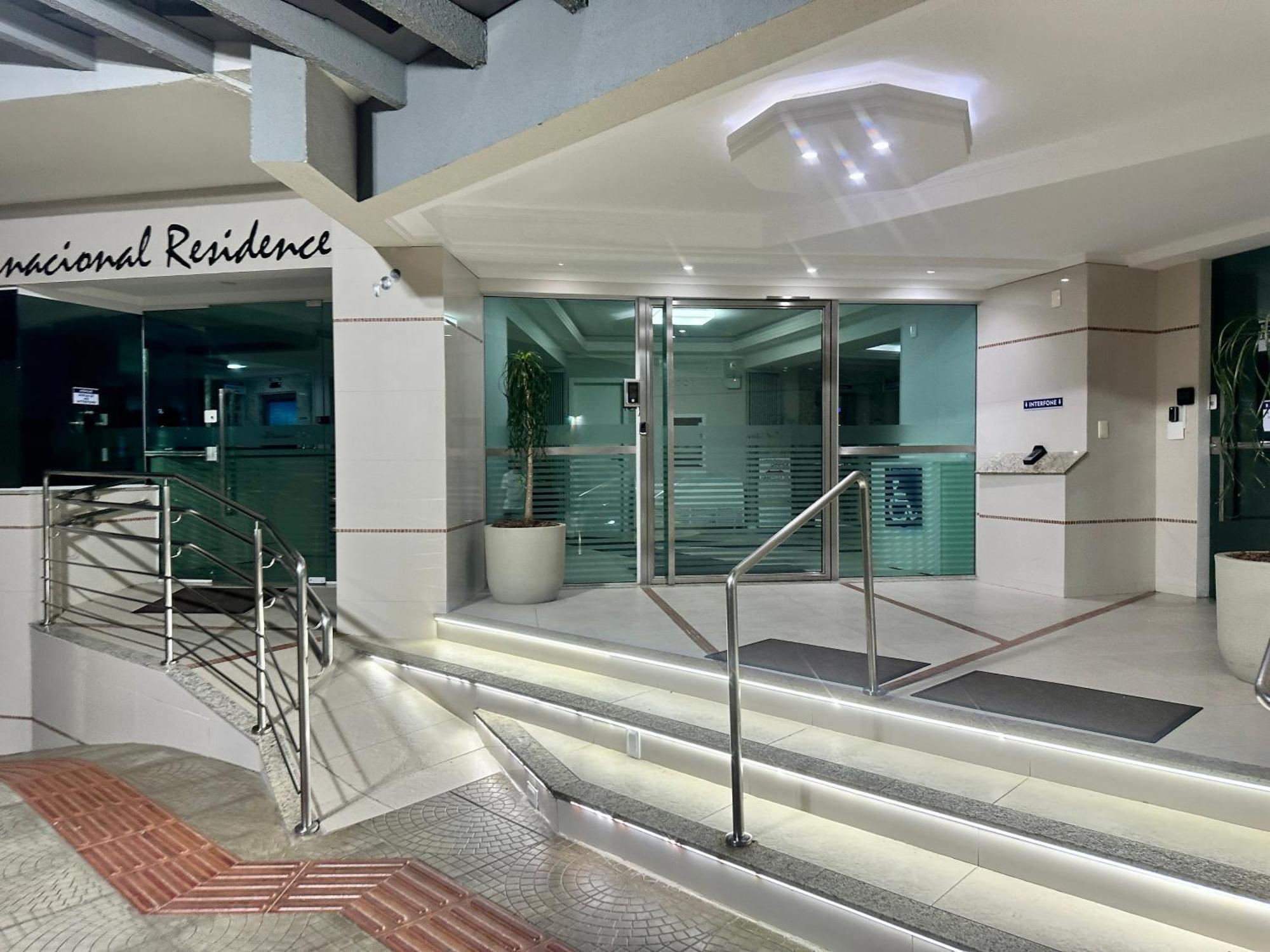 Studio Pe Na Areia II Balneario Camboriu Bagian luar foto